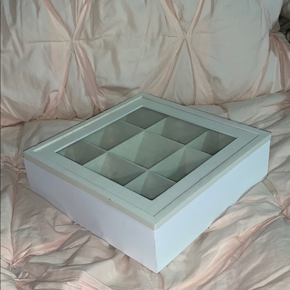 Jewelry Box - Picture 2 of 4